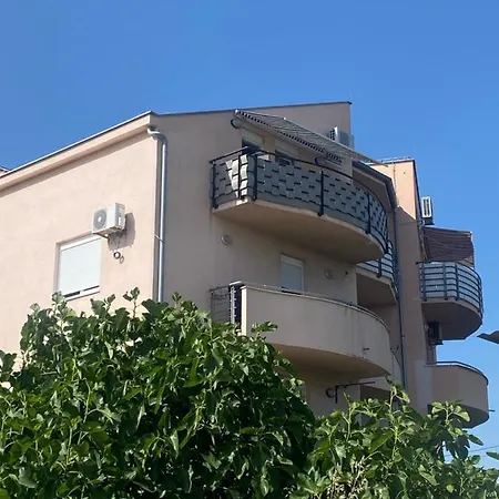 Prova S Pogledom Na I Besplatnim Parkingom Διαμέρισμα